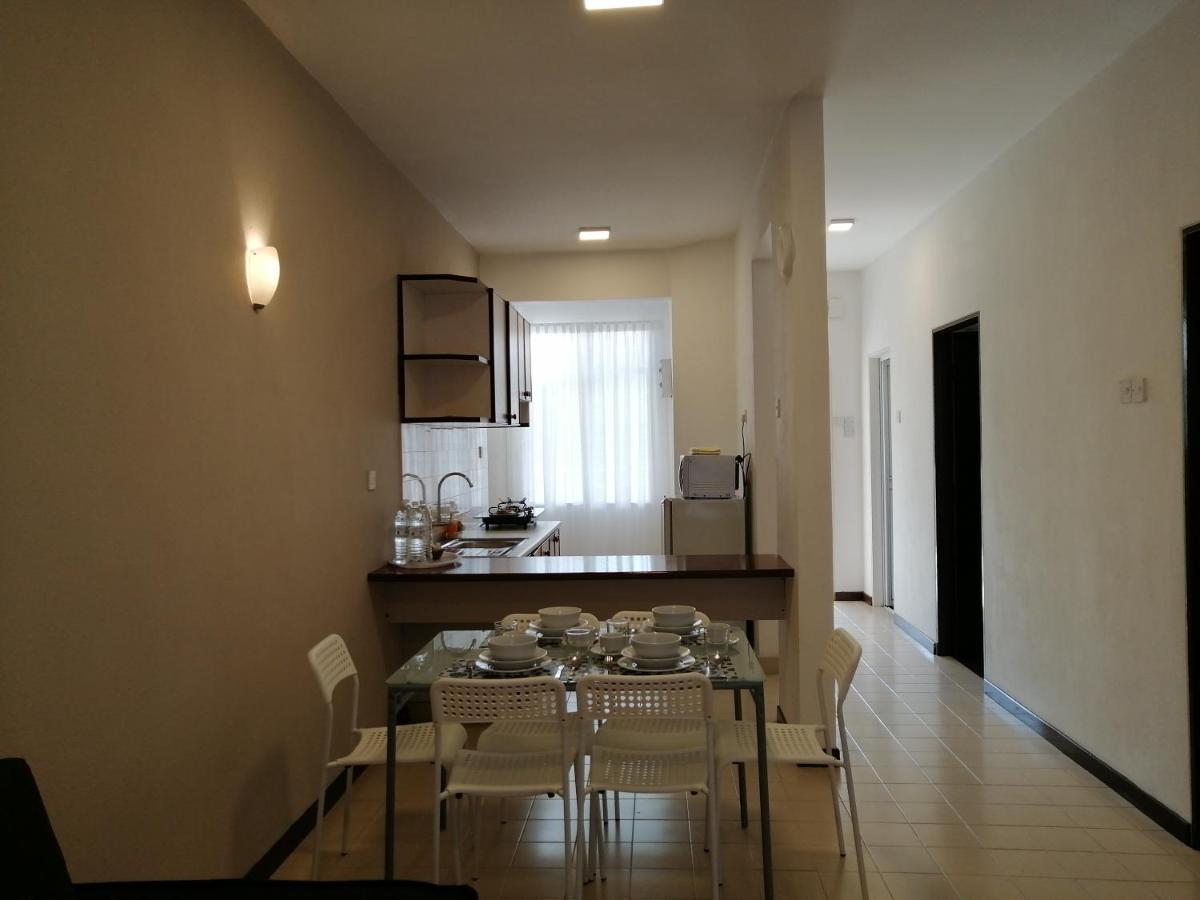 Bayu Emas Apartment By Wellington Resorts Batu Ferringhi Exterior photo